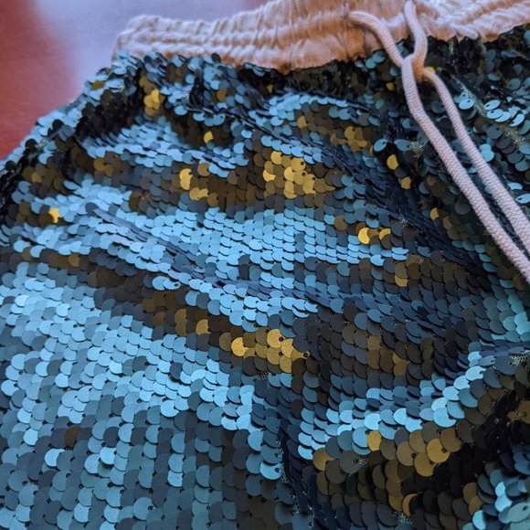 ZARA - Sequin shorts - Picture 3 of 6